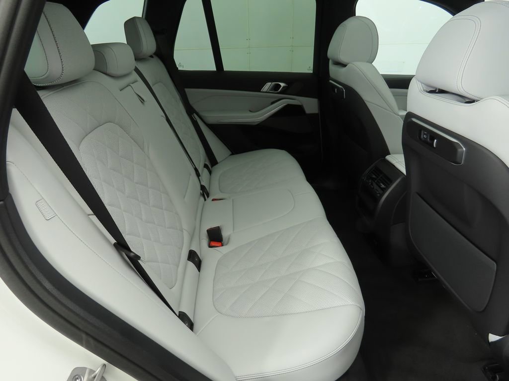 New 2026 BMW X5 sDrive40i w/ Premium Package image 22