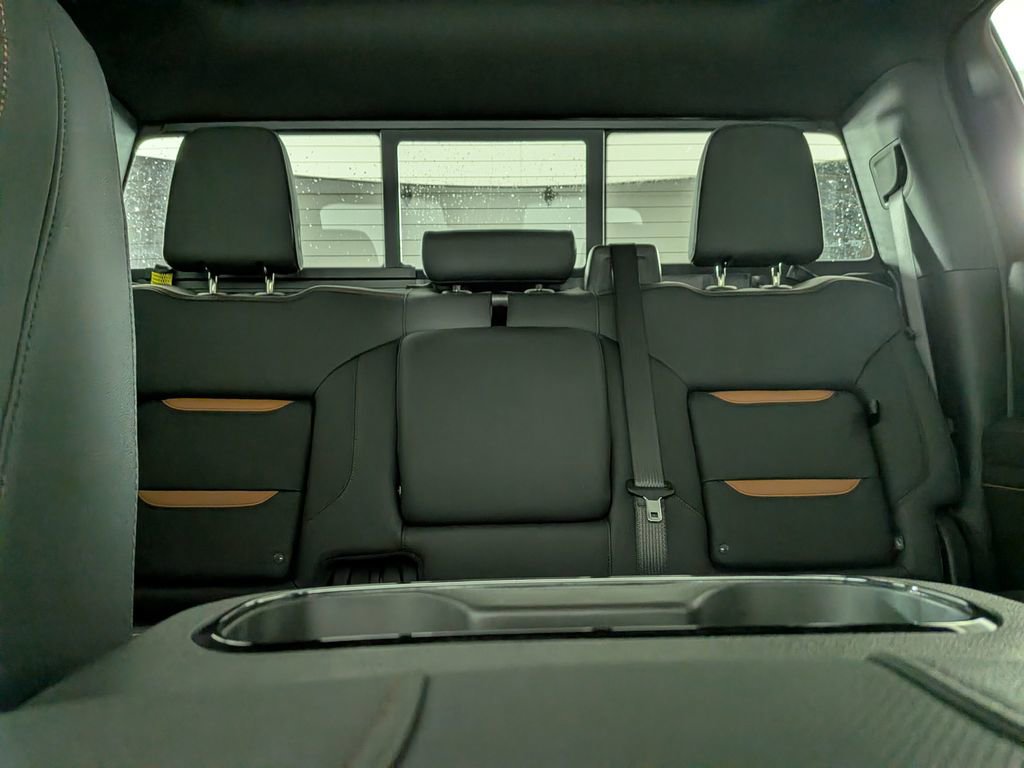 New 2026 GMC Sierra 1500 AT4 w/ AT4 Premium Package AWD/4WD image 27
