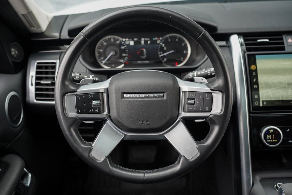 Used 2023 Land Rover Discovery S image 28