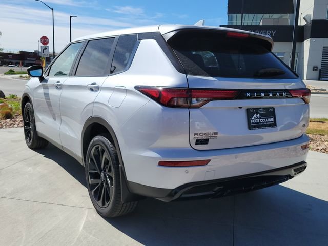 New 2026 Nissan Rogue SL AWD/4WD image 3