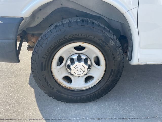 Used 2015 Chevrolet Express 2500 RWD image 28