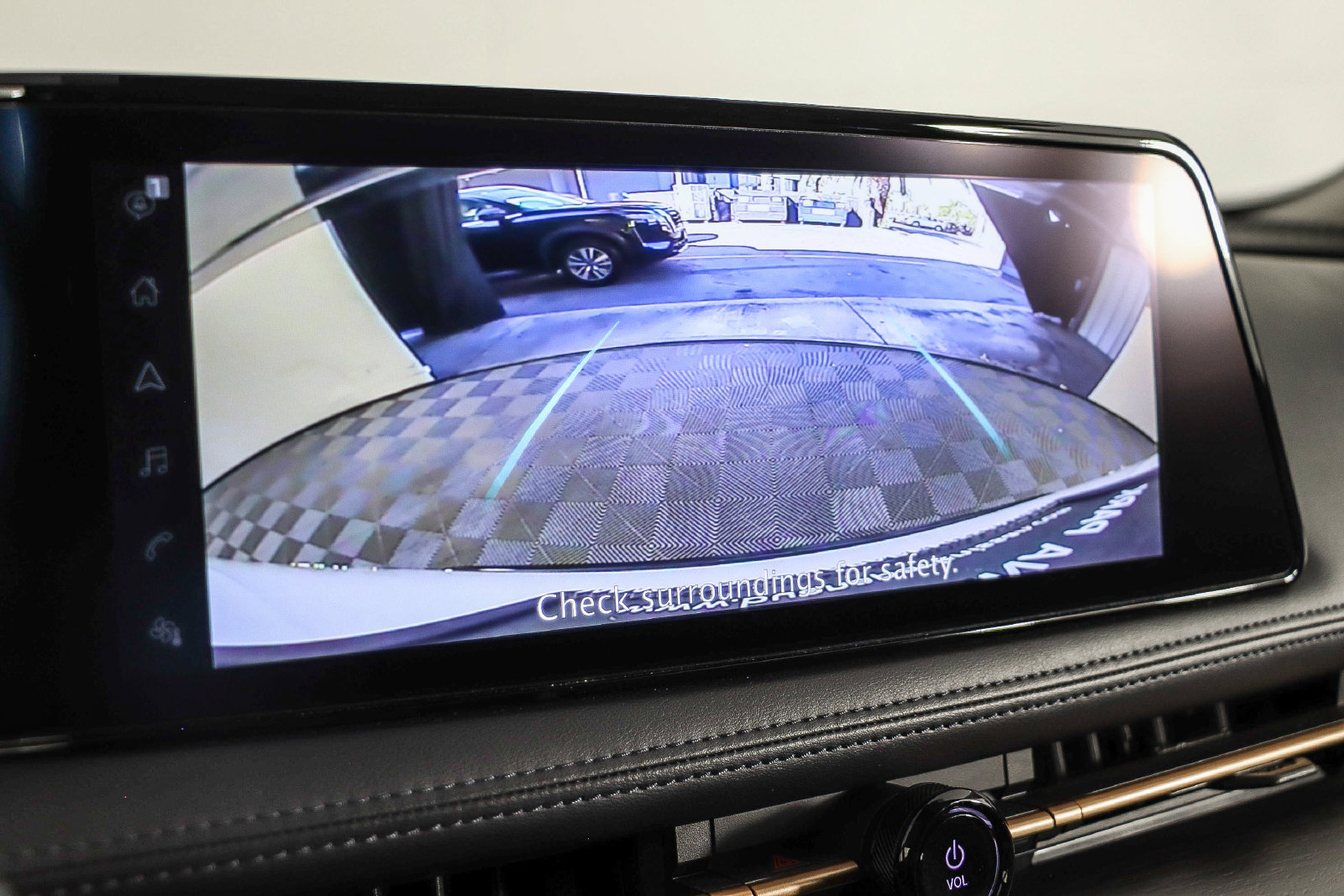 Used 2024 Nissan Ariya FWD image 25