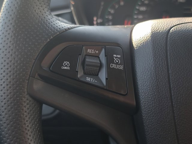 Used 2022 Chevrolet Trax LS w/ Tint and Cruise Package image 28