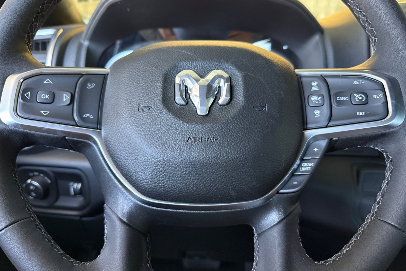 New 2026 RAM 3500 Big Horn AWD/4WD image 24