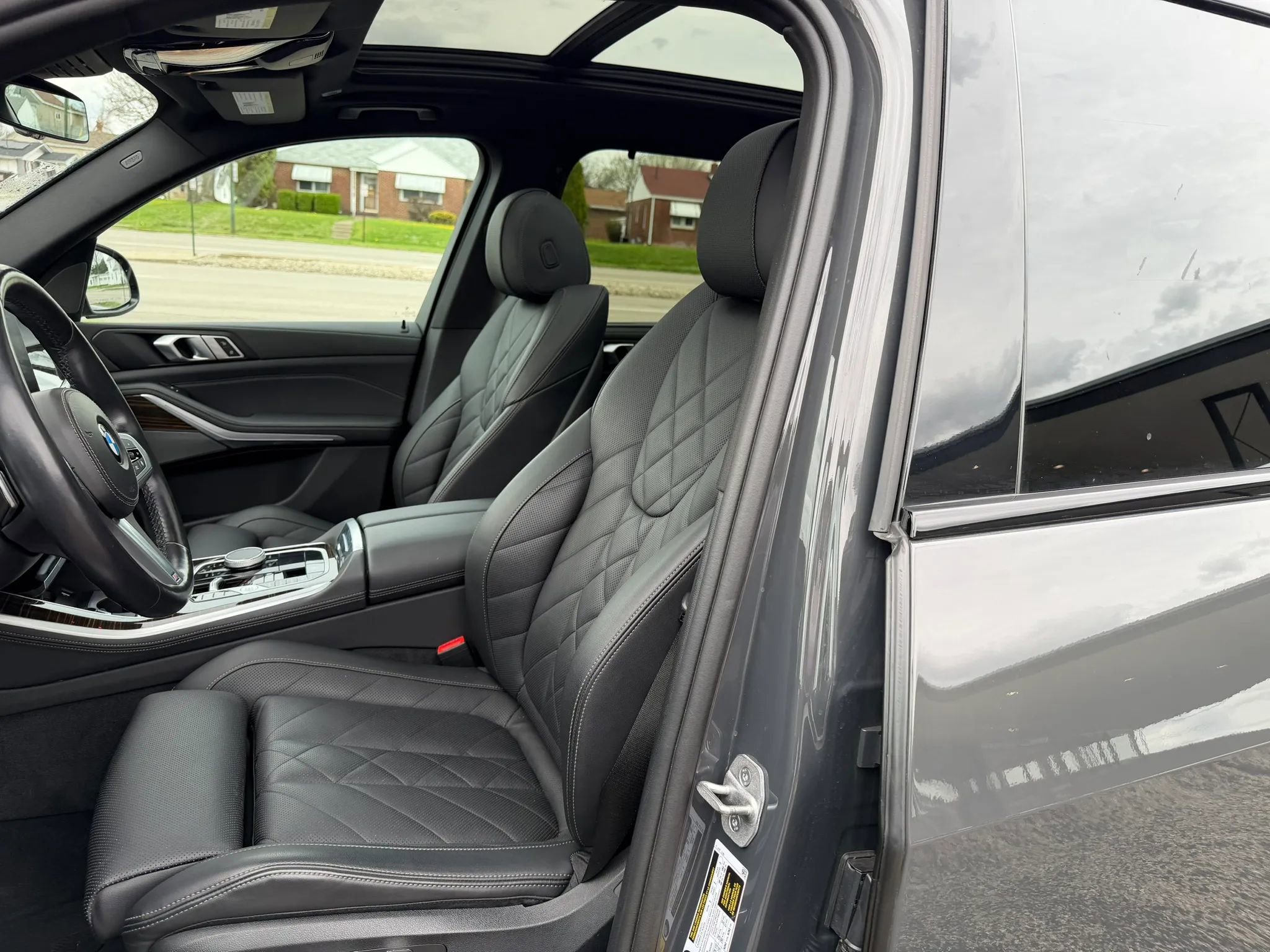 Used 2024 BMW X5 xDrive40i w/ Premium Essential Package image 15