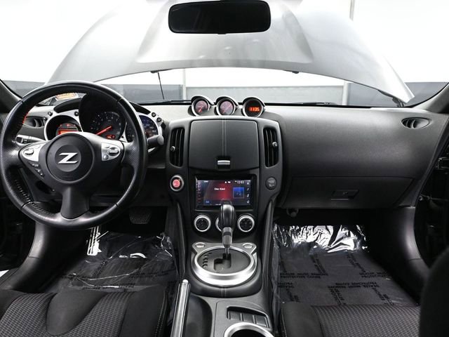 Used 2016 Nissan 370Z Coupe image 21