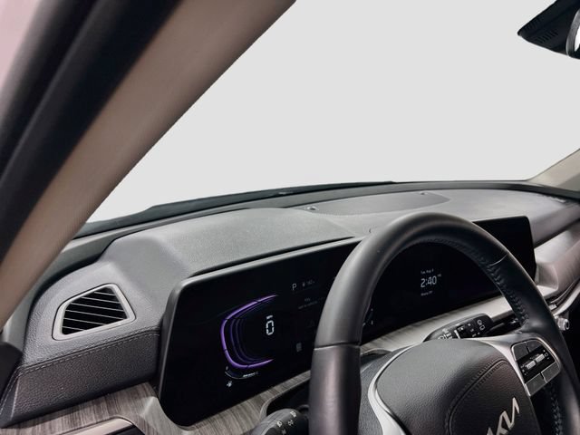 Certified 2024 Kia Telluride EX w/ EX Captain's Chair Package FWD image 9