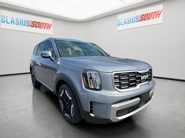 Used 2023 Kia Telluride S w/ S Sunroof Package