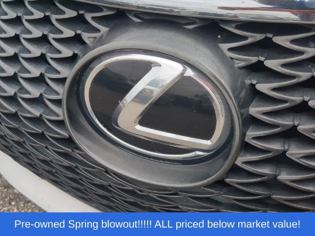 Used 2016 Lexus RC 200t RWD image 10