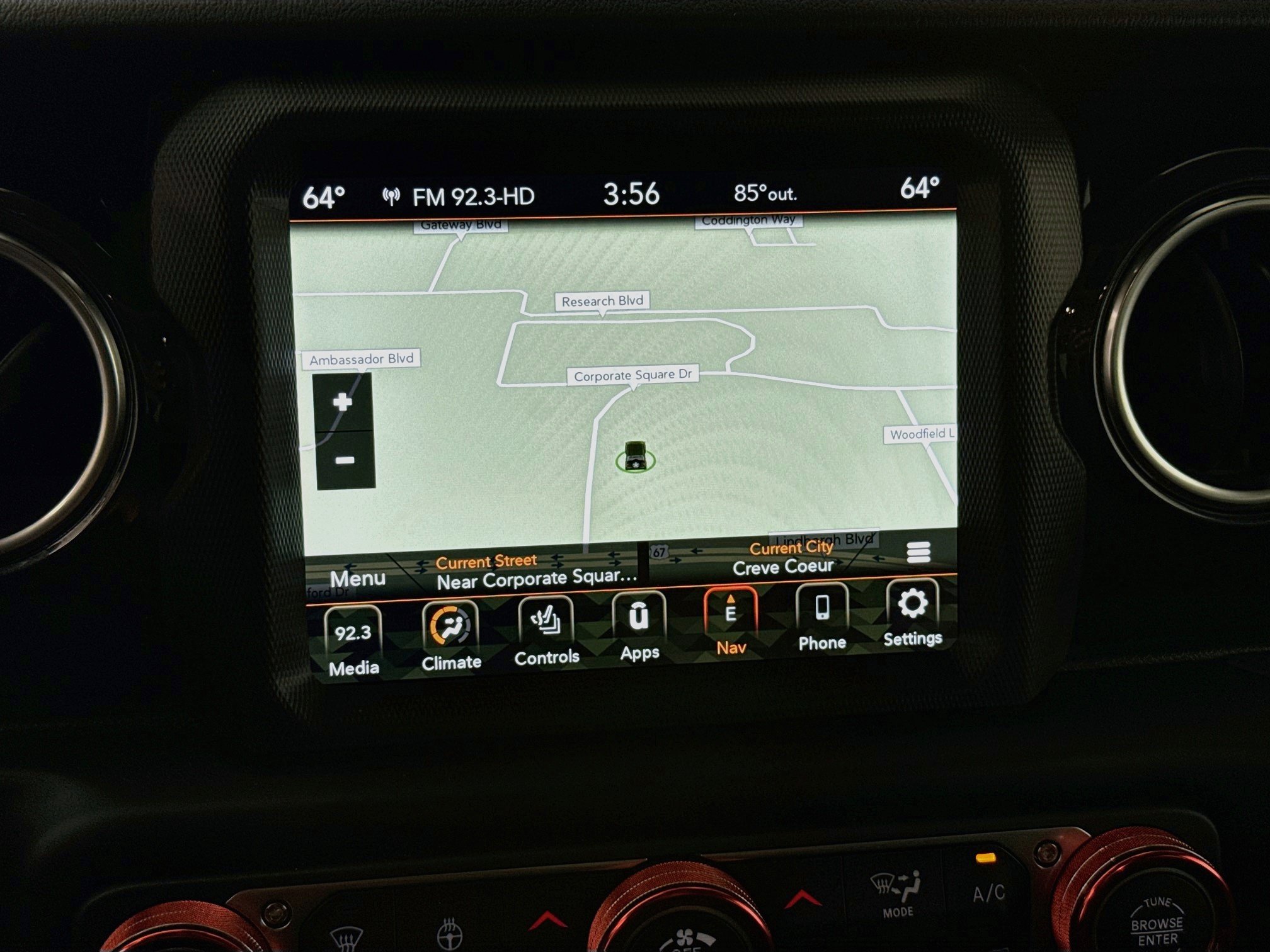 Used 2020 Jeep Wrangler Unlimited Sahara AWD/4WD image 15