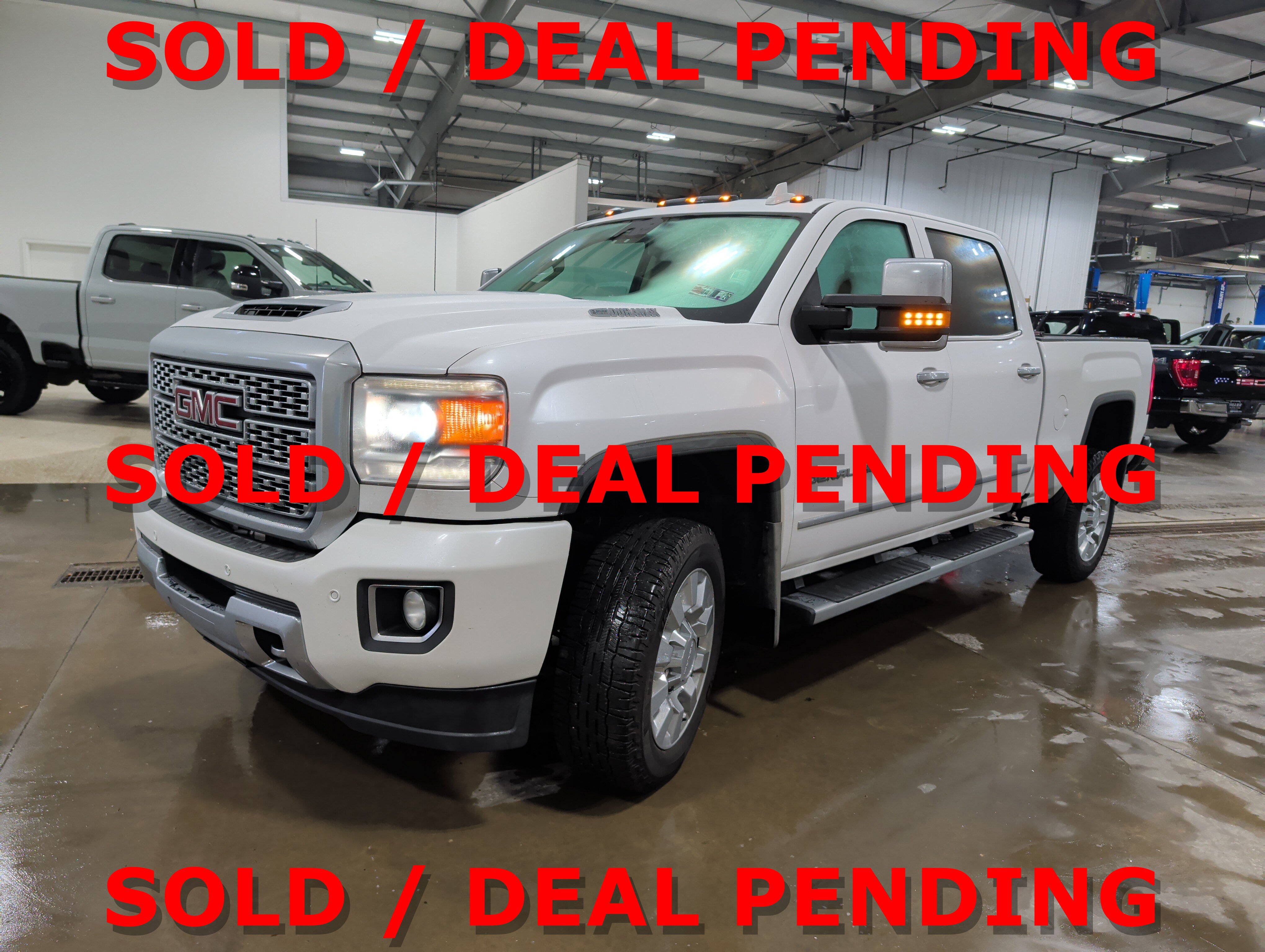 Used 2018 GMC Sierra 2500 Denali w/ Duramax Plus Package image 6