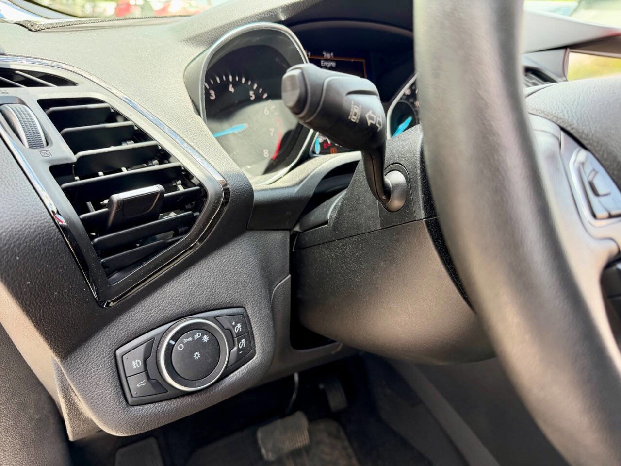 Used 2017 Ford Escape Titanium w/ Equipment Group 301A AWD/4WD image 30