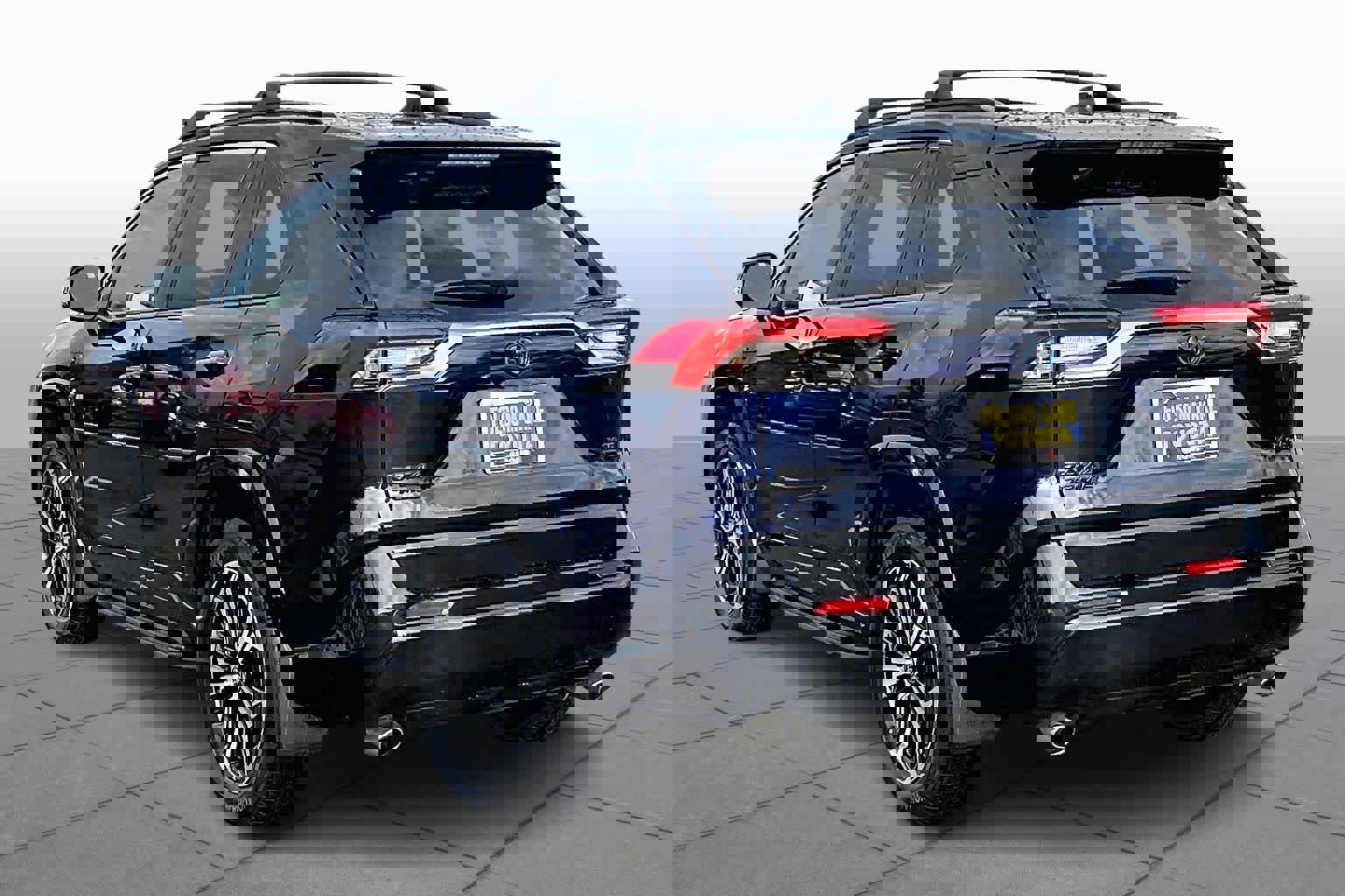 Used 2021 Toyota RAV4 XSE w/ Weather Package image 11