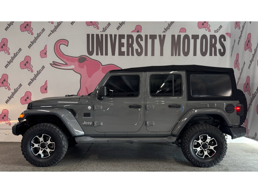 Used 2018 Jeep Wrangler Unlimited Sahara AWD/4WD image 8