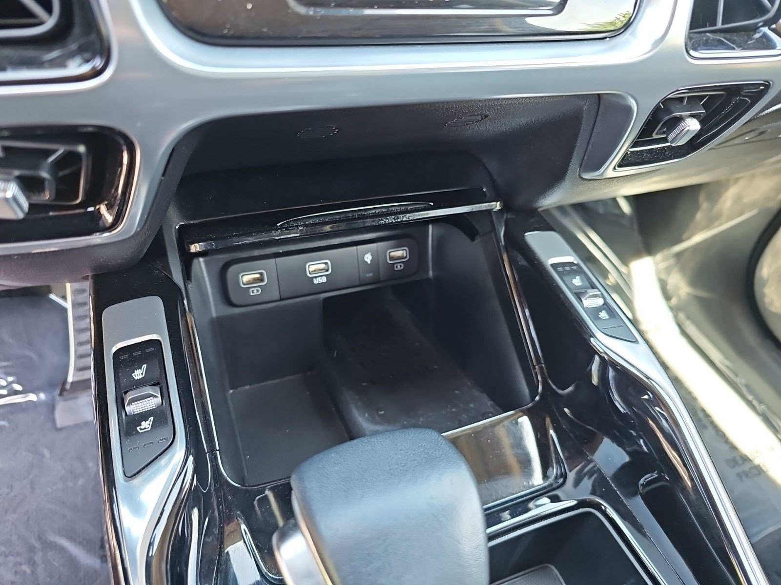 Used 2023 Kia Sorento SX AWD/4WD image 22