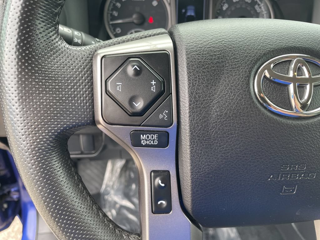 Used 2022 Toyota Tacoma SR5 AWD/4WD image 15