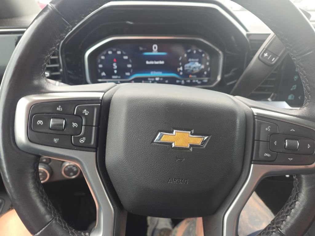 Used 2022 Chevrolet Silverado 1500 LT AWD/4WD image 16