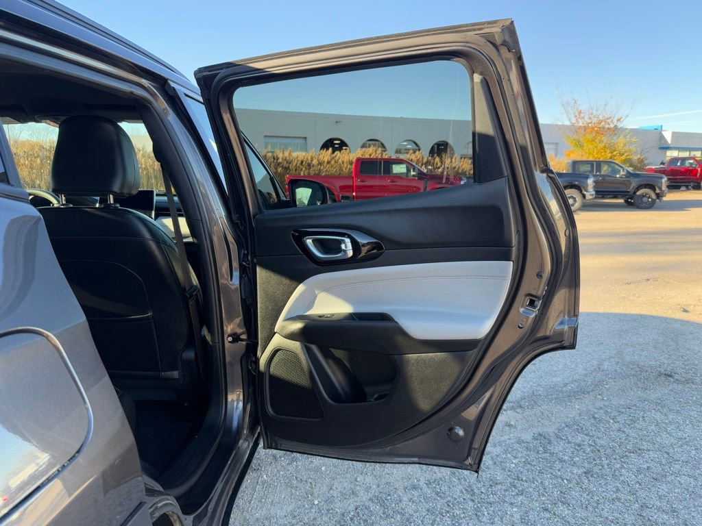 Used 2024 Jeep Compass Limited AWD/4WD image 21