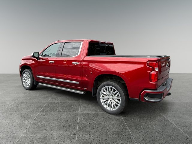 Used 2025 Chevrolet Silverado 1500 High Country w/ High Country Premium Package AWD/4WD image 3