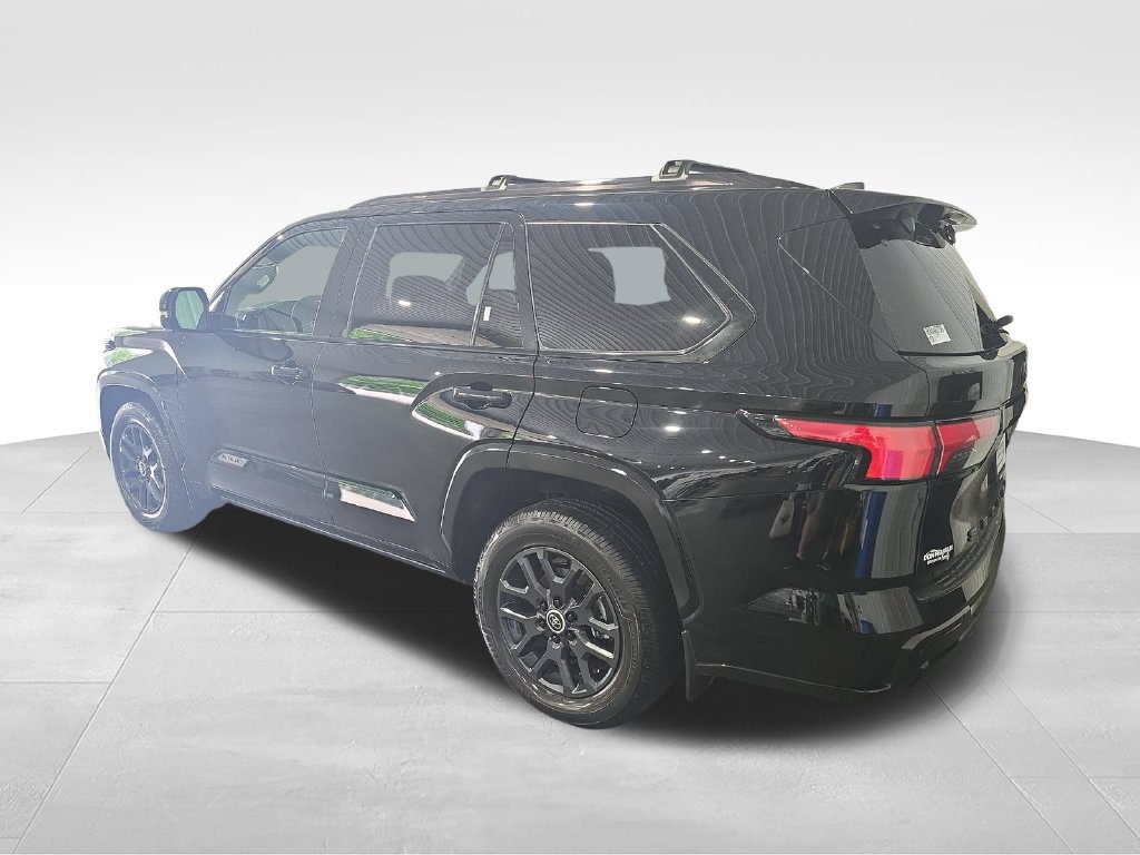 Used 2024 Toyota Sequoia Platinum AWD/4WD image 3