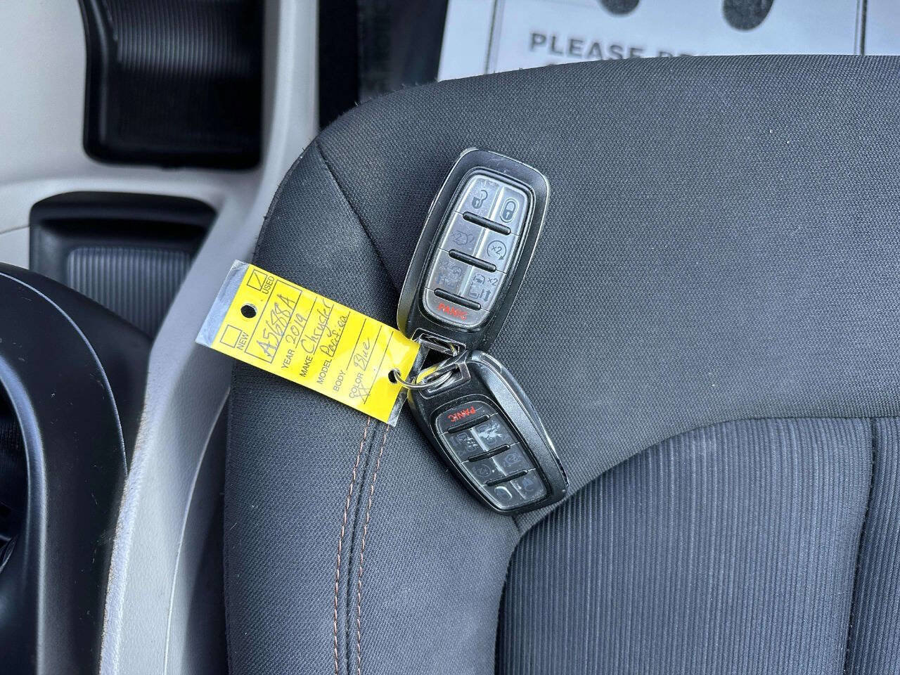 Used 2019 Chrysler Pacifica Touring Plus w/ Tire & Wheel Group FWD image 26
