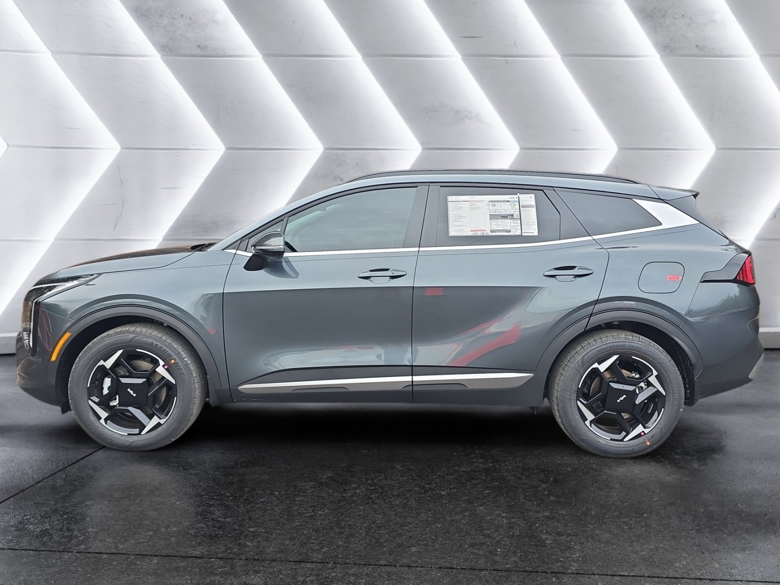 New 2026 Kia Sportage AWD Hybrid image 2