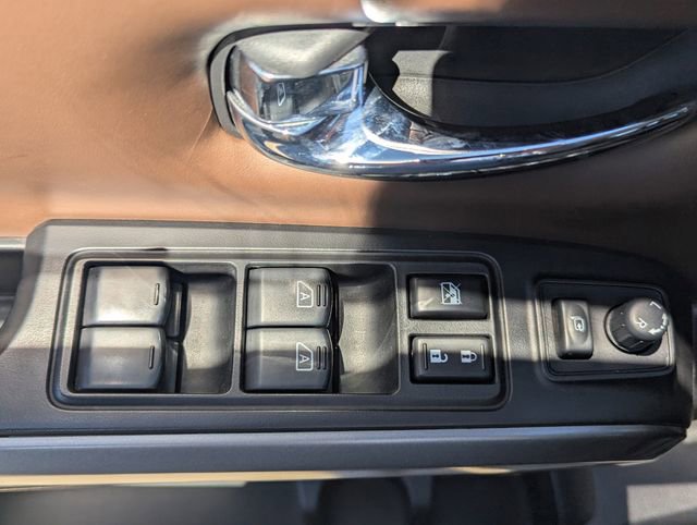 Used 2019 Nissan Titan Platinum Reserve image 17