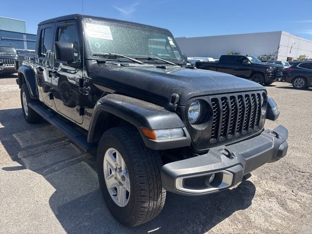 Used 2022 Jeep Gladiator Sport AWD/4WD image 3