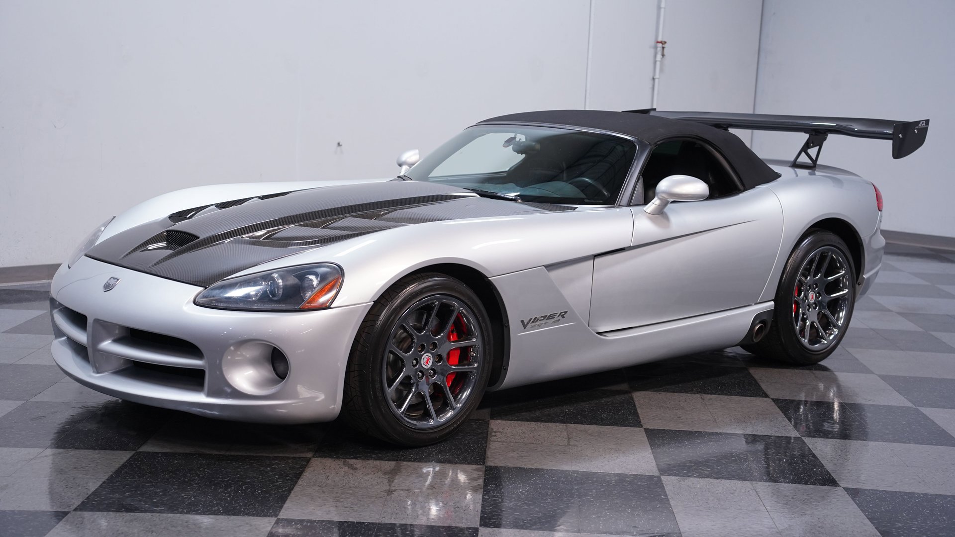 Used 2005 Dodge Viper SRT-10 image 6