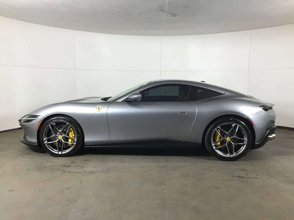 Used 2022 Ferrari Roma image 2