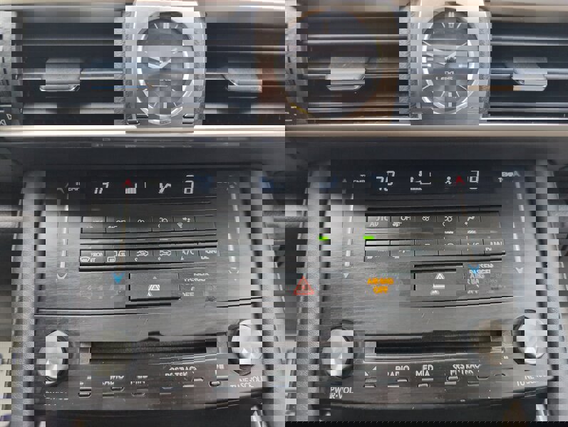 Used 2017 Lexus IS 200t image 20