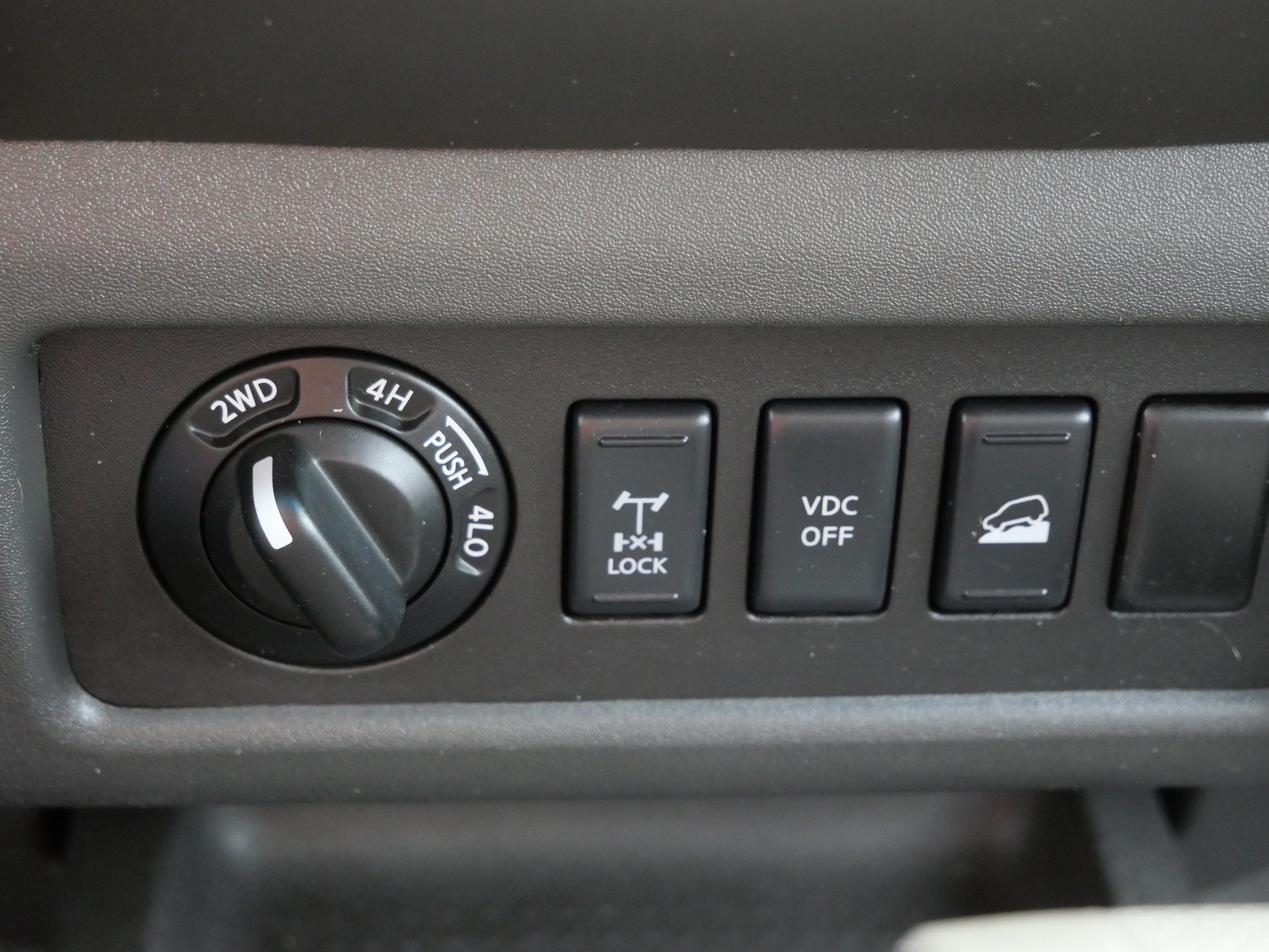 Used 2008 Nissan Xterra Off-Road AWD/4WD image 29