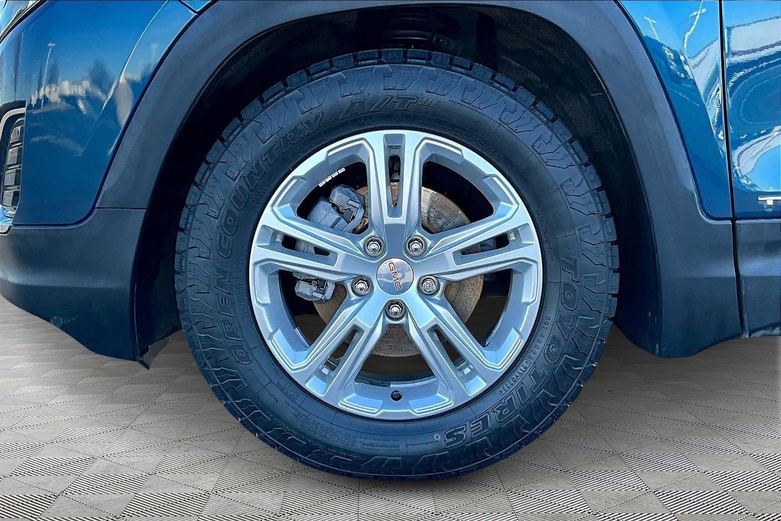 Used 2021 GMC Terrain SLE w/ Driver Convenience Package image 36