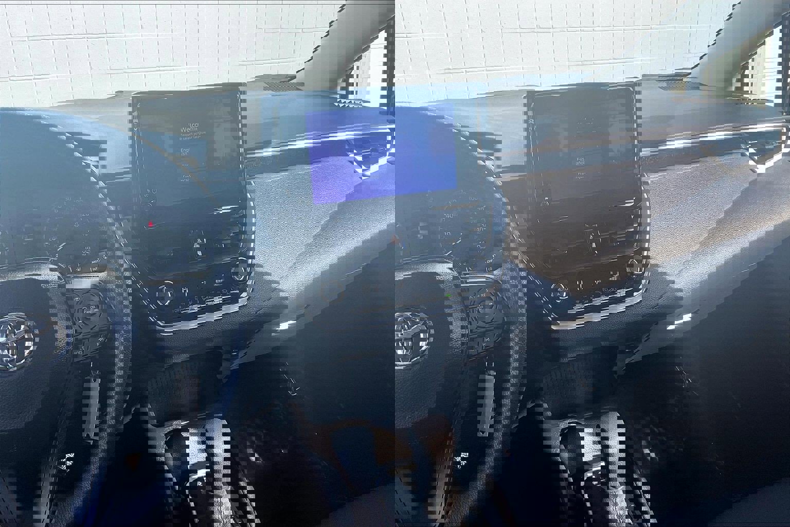 Used 2025 Toyota Corolla LE image 7