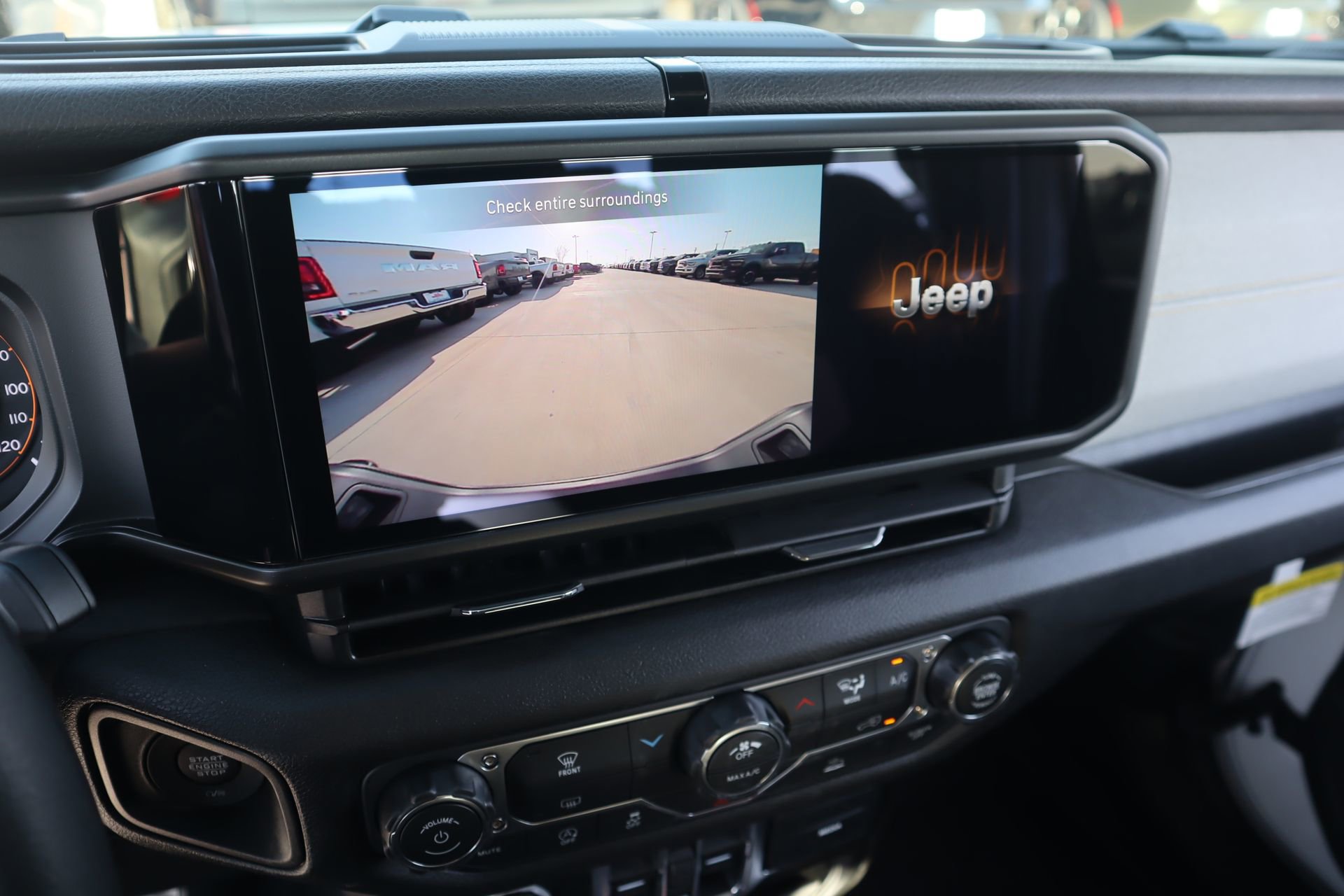 New 2026 Jeep Gladiator Sport AWD/4WD image 6