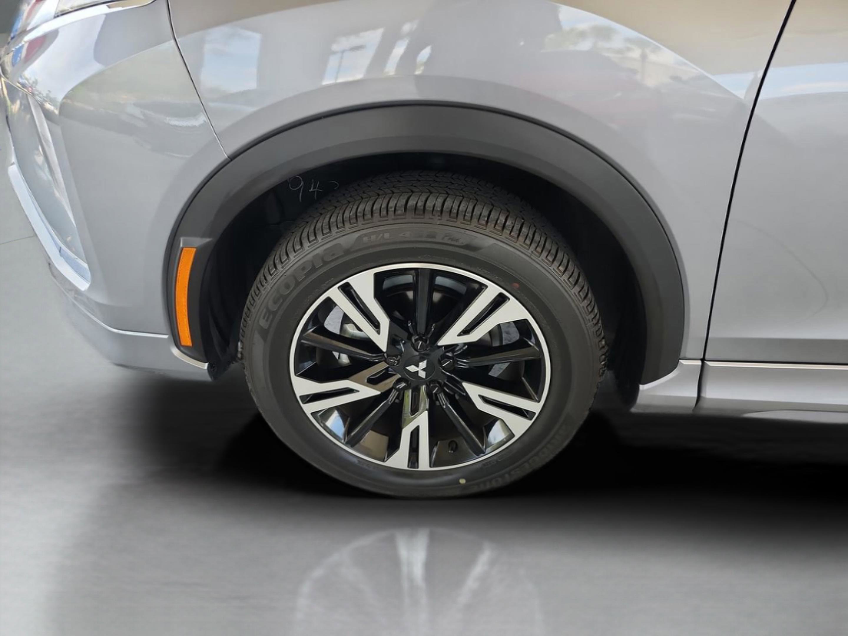 Used 2024 Mitsubishi Eclipse Cross SE image 31