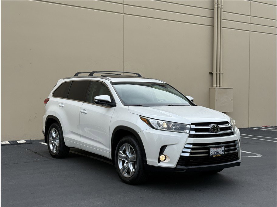 Used 2018 Toyota Highlander Limited AWD/4WD image 3