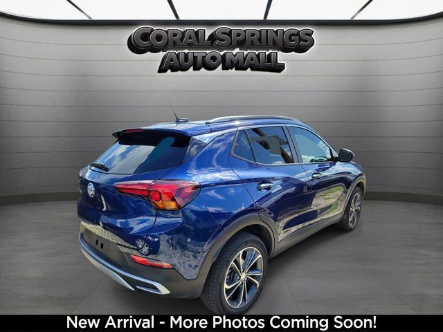 Used 2023 Buick Encore GX Select w/ Safety Package II FWD image 2