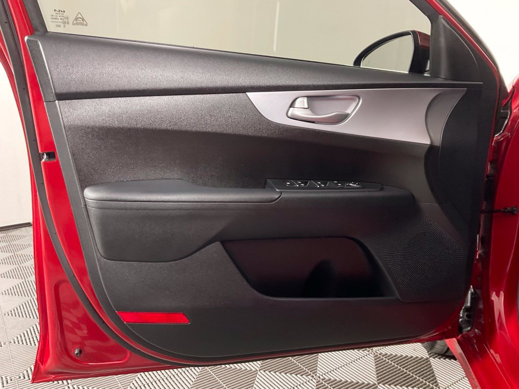 Used 2023 Kia Forte LXS w/ LXS Technology Package FWD image 12