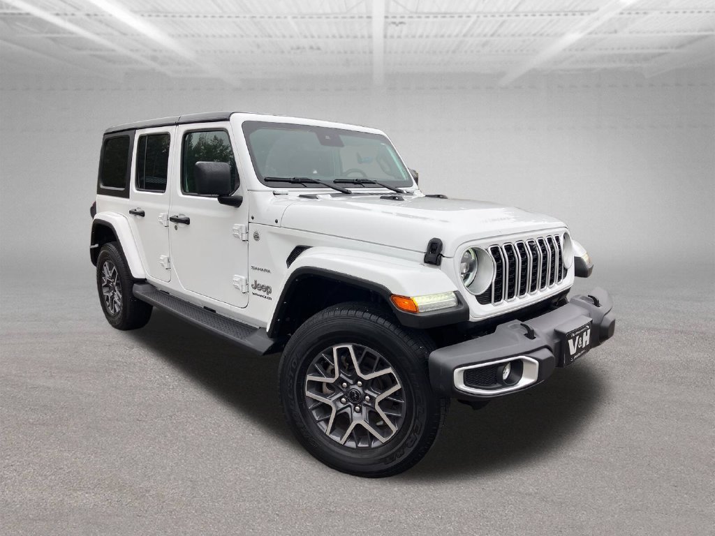 Used 2024 Jeep Wrangler Unlimited Sahara w/ Technology Group AWD/4WD image 22