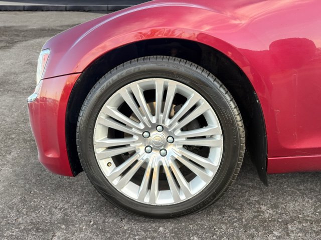 Used 2013 Chrysler 300 C RWD image 14