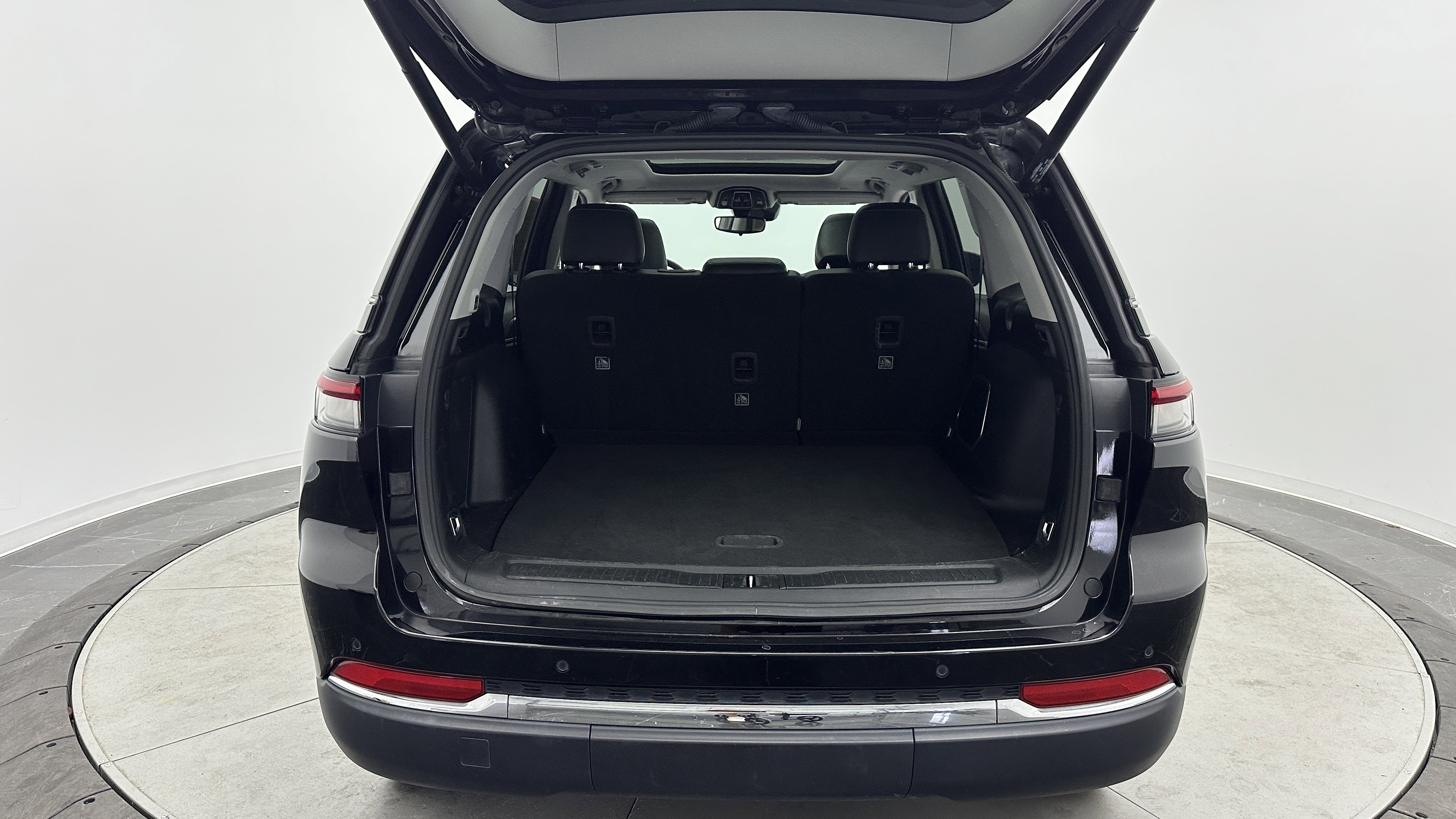 Used 2024 Jeep Grand Cherokee Limited 4xe image 37