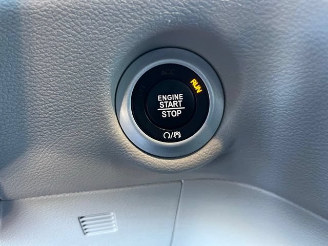 Used 2022 Chrysler Pacifica Touring-L FWD image 30