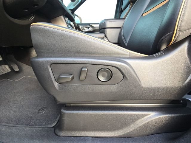 Used 2024 GMC Yukon AT4 w/ Technology Package image 26
