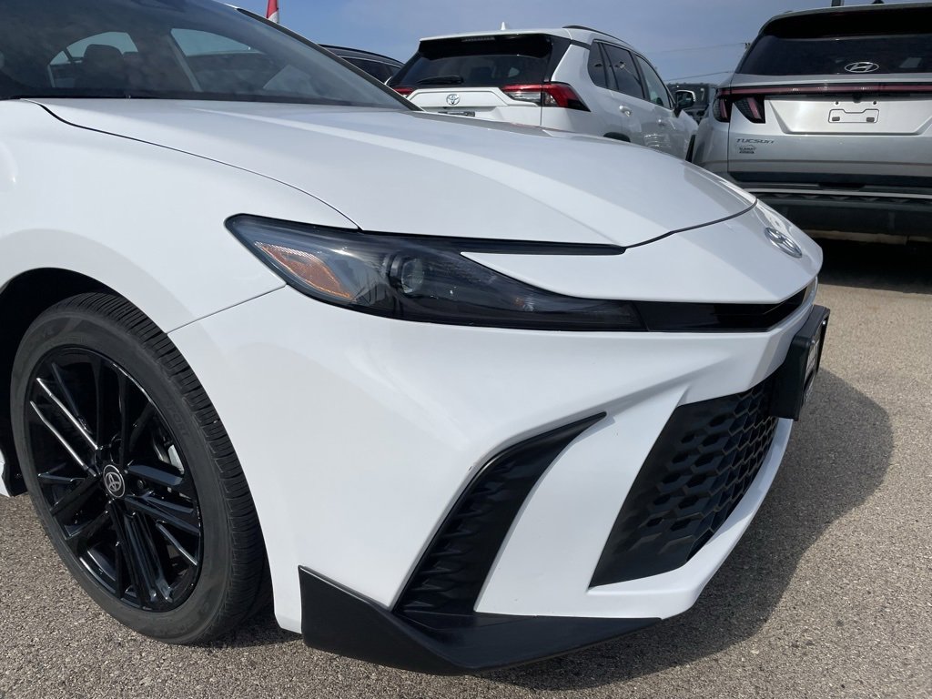 Used 2025 Toyota Camry SE image 24