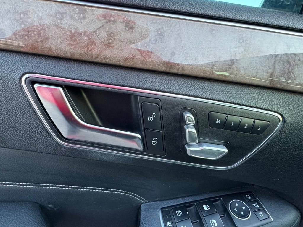 Used 2016 Mercedes-Benz E 350 4MATIC Sedan image 10