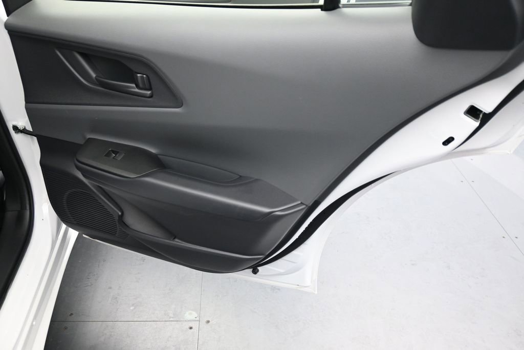 Used 2024 Toyota Prius LE FWD image 11