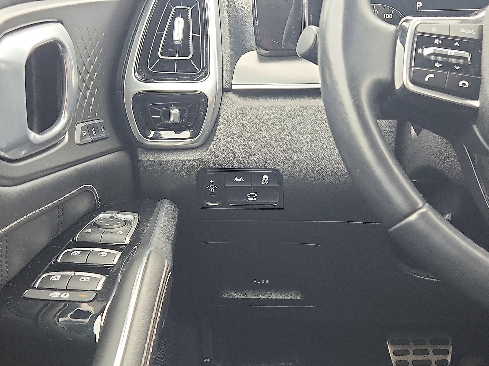 Used 2023 Kia Sorento SX image 13