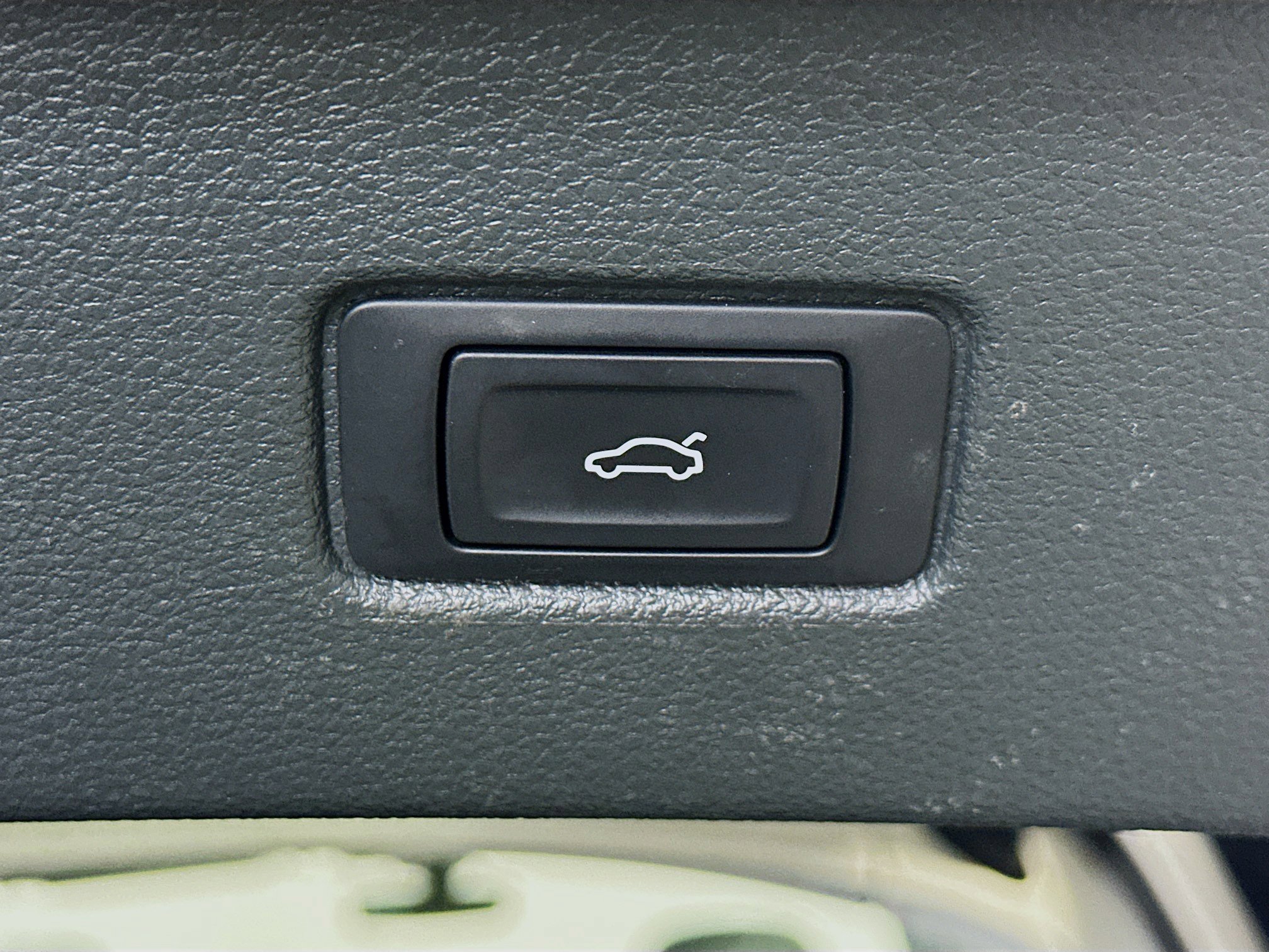 Used 2017 Audi Q7 2.0T Premium AWD/4WD image 29