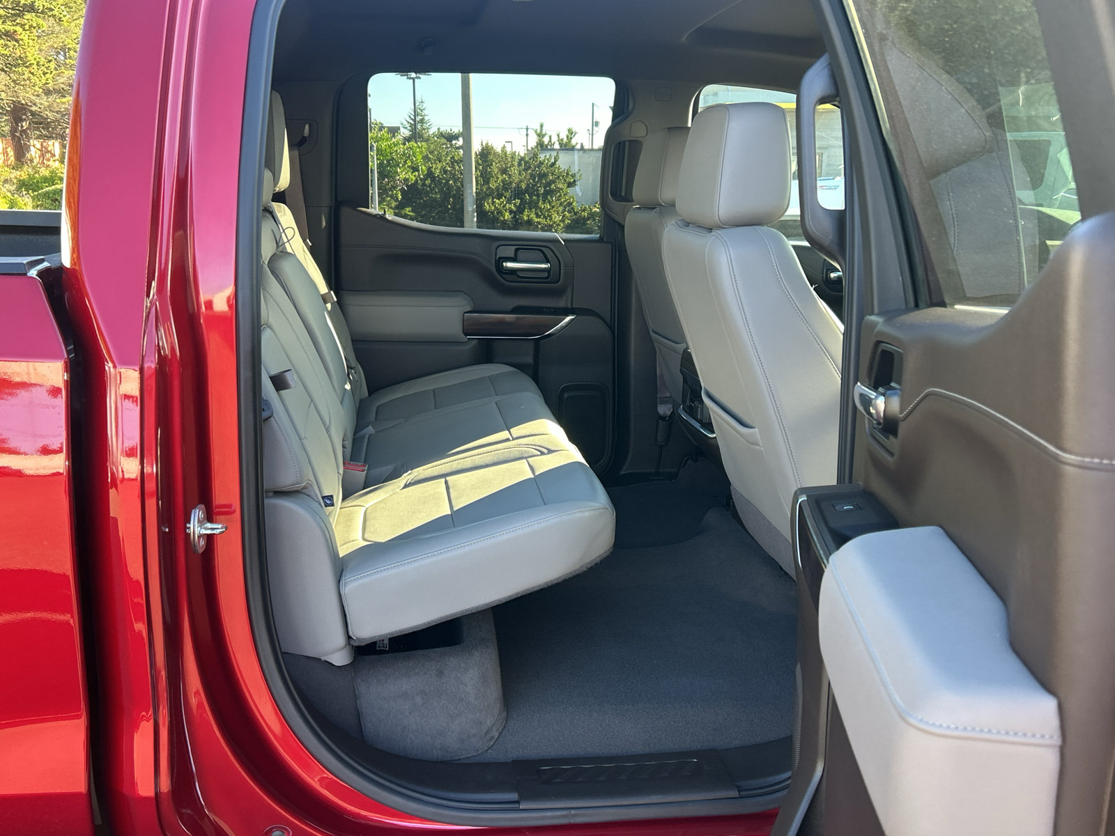 Used 2022 GMC Sierra 1500 SLT w/ SLT Premium Plus Package AWD/4WD image 27